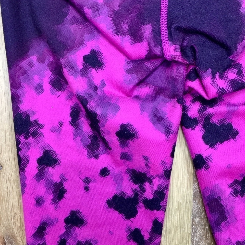 Lululemon Sweaty Endeavor Pink Fuschia Raspberry and Black Legging Size 6 - Picture 14 of 14